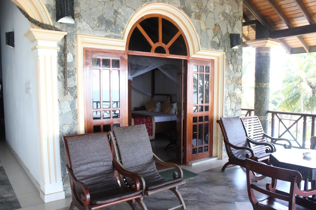 Warahena Beach Hotel ベントータ エクステリア 写真