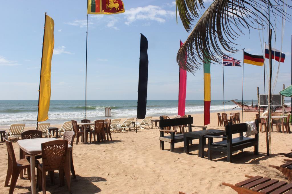 Warahena Beach Hotel ベントータ エクステリア 写真