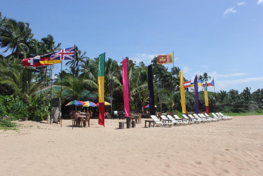 Warahena Beach Hotel ベントータ エクステリア 写真