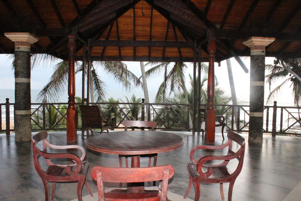 Warahena Beach Hotel ベントータ エクステリア 写真