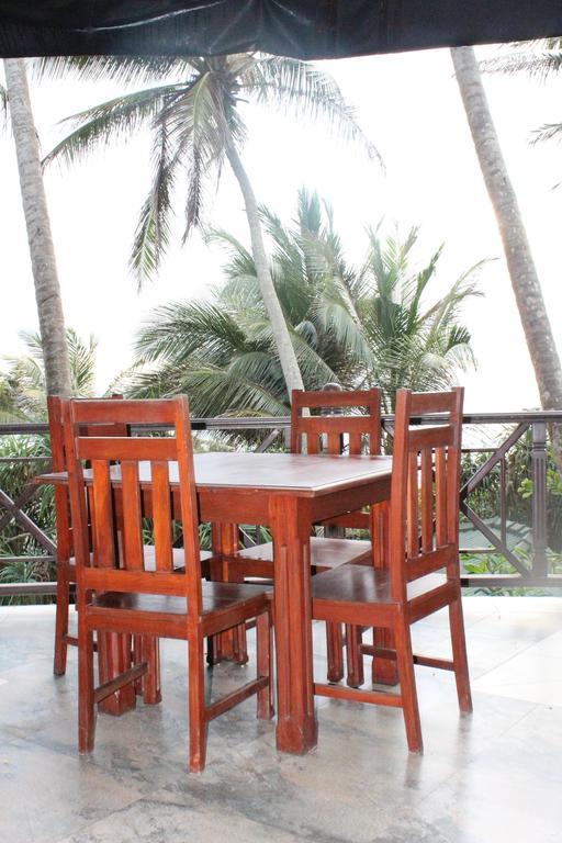 Warahena Beach Hotel ベントータ エクステリア 写真